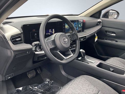 New 2026 Nissan Kicks SV image 6