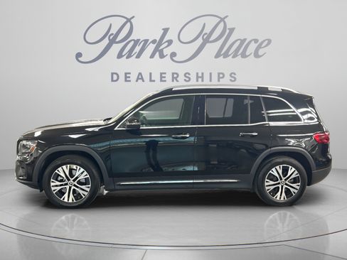 Used 2024 Mercedes-Benz GLB 250 image 2