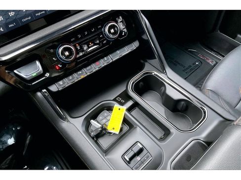 Used 2024 GMC Sierra 2500 AT4 w/ Technology Package image 19