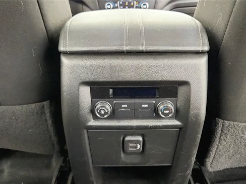 Used 2023 Chevrolet Traverse LT w/ Midnight/Sport Edition AWD/4WD image 29