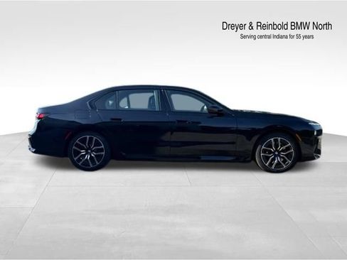 Used 2025 BMW 760i xDrive AWD/4WD image 8