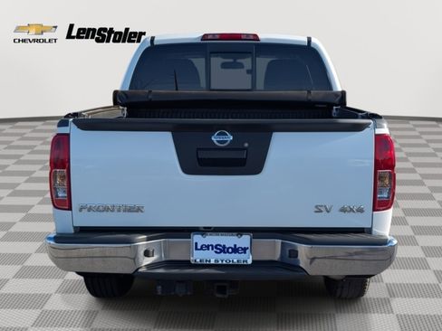 Used 2019 Nissan Frontier SV image 4