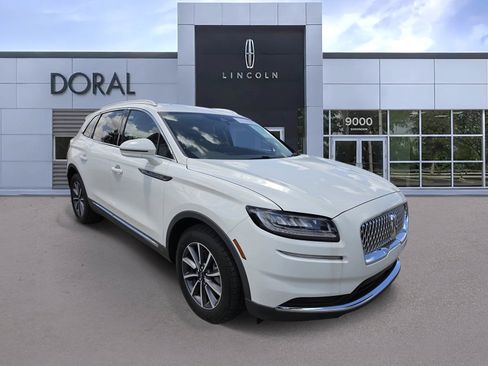 Used 2022 Lincoln Nautilus FWD image 1