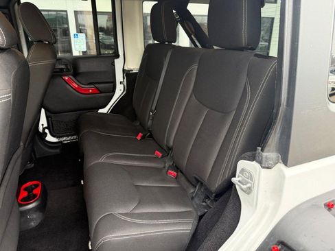 Used 2015 Jeep Wrangler Unlimited Sahara w/ Dual Top Group image 10