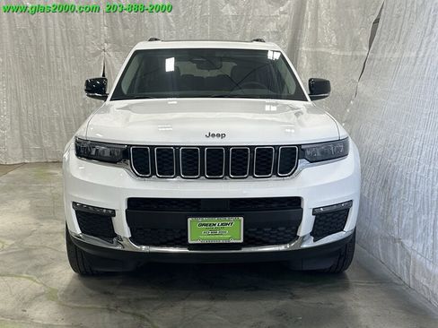 Used 2023 Jeep Grand Cherokee L Limited AWD/4WD image 19