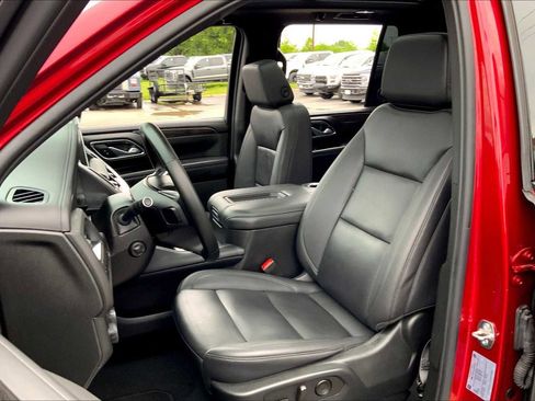 Used 2023 Chevrolet Tahoe Z71 w/ Luxury Package image 8