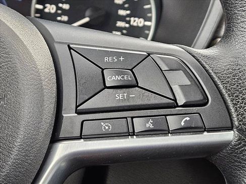 Used 2025 Nissan Altima 2.5 SV FWD image 22