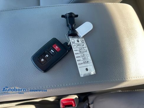 Used 2012 Toyota Camry XLE FWD image 22