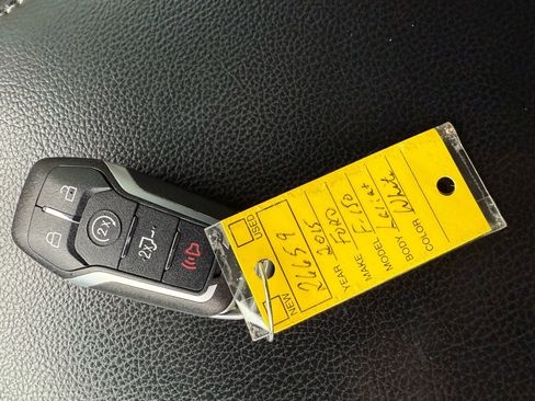 Used 2015 Ford F150 Lariat image 30