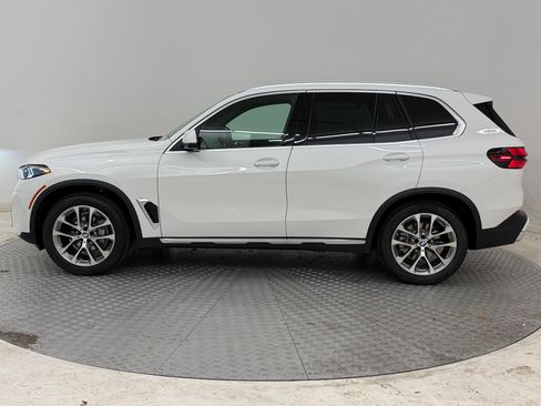 New 2026 BMW X5 xDrive40i w/ Climate Comfort Package AWD/4WD image 2