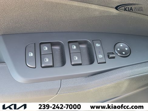 Certified 2025 Kia Sportage LX FWD image 23