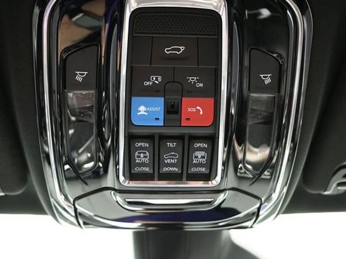 Used 2023 Jeep Grand Wagoneer 4WD image 47