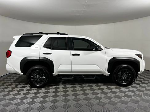 Certified 2025 Toyota 4Runner SR5 image 4