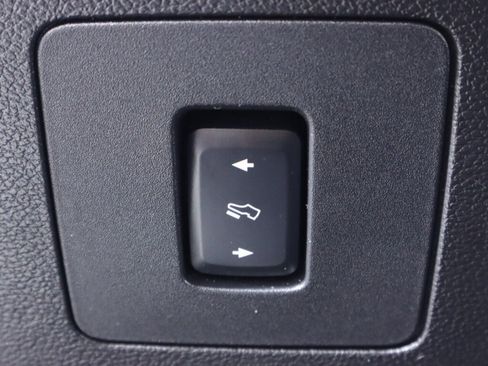 Used 2017 Ford F150 Lariat w/ Equipment Group 501A Mid image 12