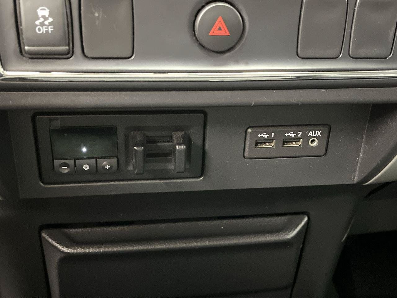 Used 2019 Nissan Titan SV AWD/4WD image 21