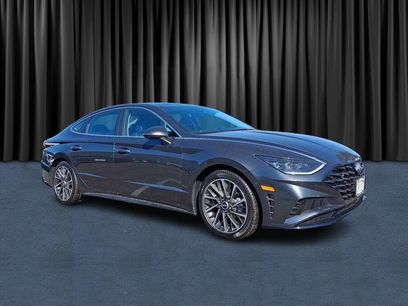 Used 2022 Hyundai Sonata Limited w/ Preferred Accessory Package