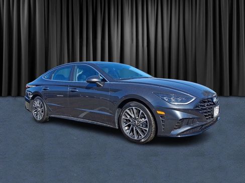 Used 2022 Hyundai Sonata Limited w/ Preferred Accessory Package image 1