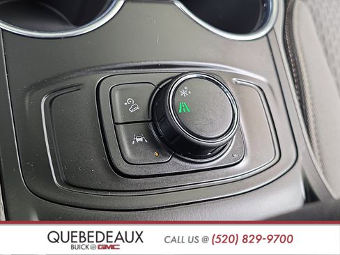 Used 2024 GMC Terrain SLE FWD image 21