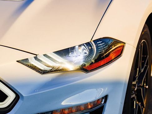 Used 2020 Ford Mustang Premium image 5