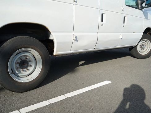 Used 2013 Ford E-150 and Econoline 150 RWD image 7