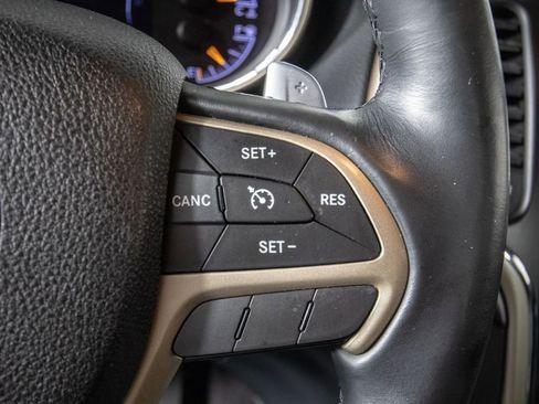 Used 2016 Jeep Grand Cherokee Laredo w/ Quick Order Package 23E RWD image 18