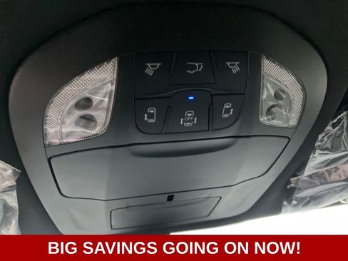 New 2026 Chrysler Pacifica Select image 18