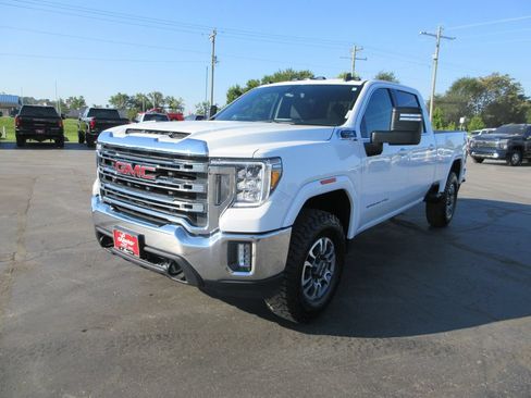 Used 2022 GMC Sierra 2500 SLE w/ SLE Value Package; AWD/4WD image 14