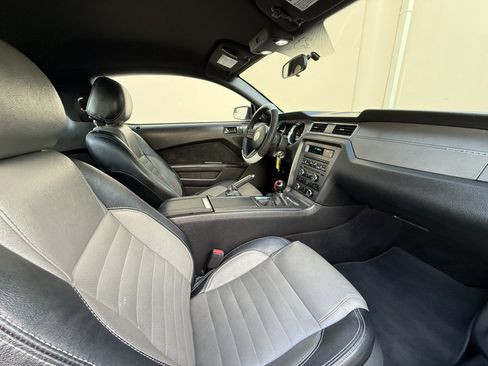Used 2012 Ford Mustang Coupe RWD image 12