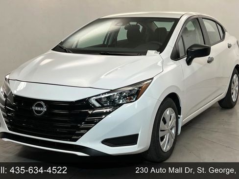 Used 2025 Nissan Versa S w/ Trunk Package FWD image 1
