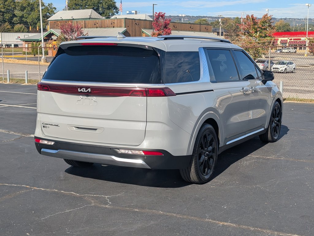 Used 2022 Kia Carnival SX FWD image 6