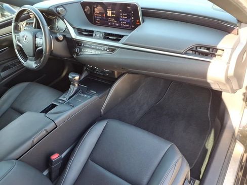 Used 2019 Lexus ES 350 w/ Premium Package FWD image 11