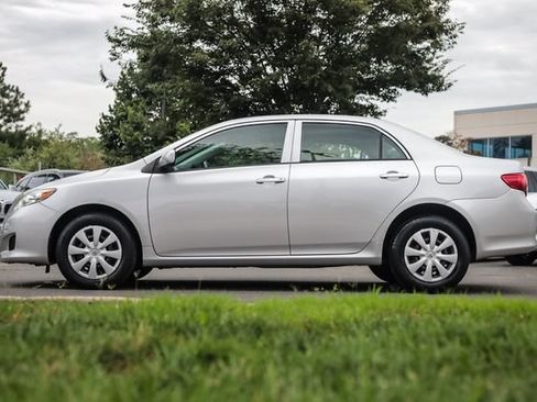 Used 2010 Toyota Corolla LE FWD image 10