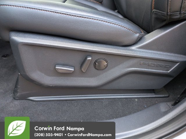 New 2026 Ford F350 Lariat w/ Black Appearance Package AWD/4WD image 12