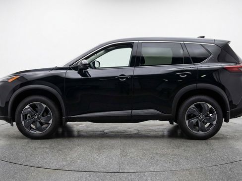 Used 2025 Nissan Rogue SV image 5