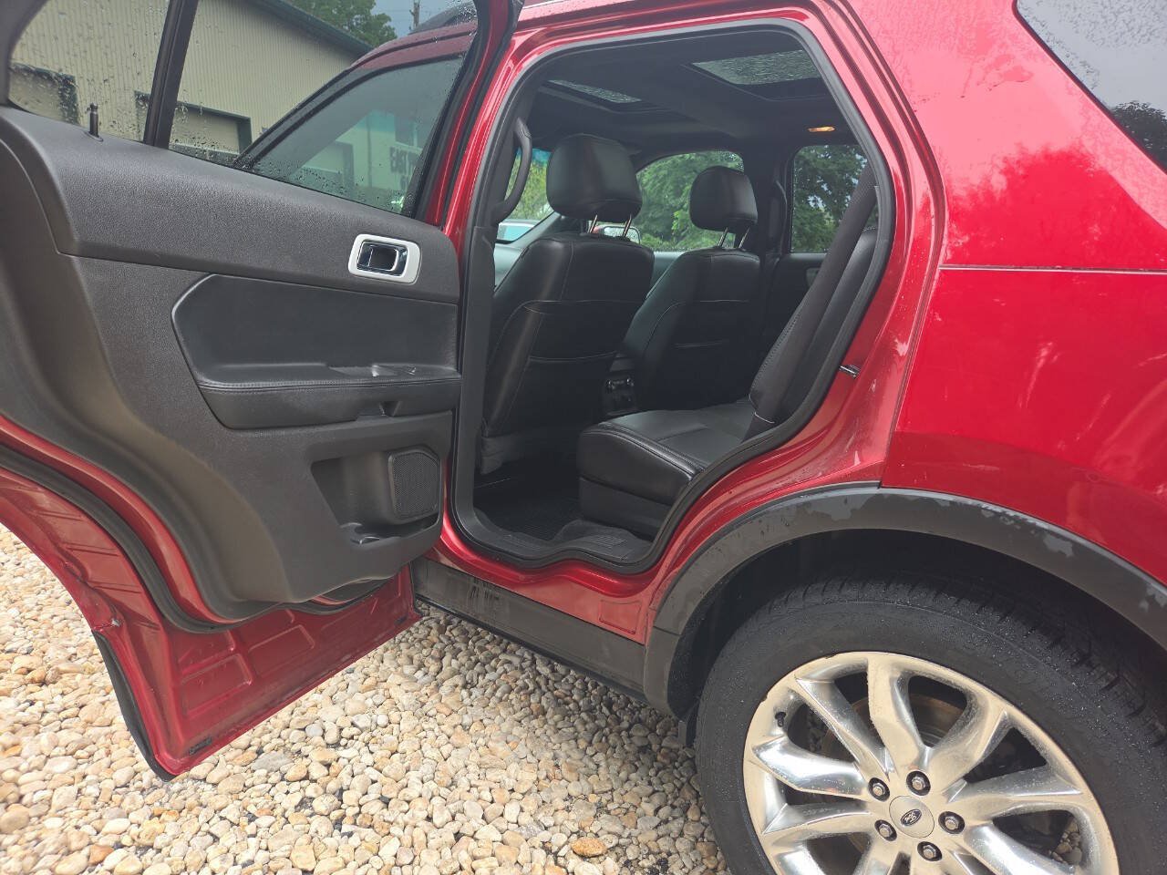 Used 2014 Ford Explorer Limited w/ Equipment Group 302A AWD/4WD image 12