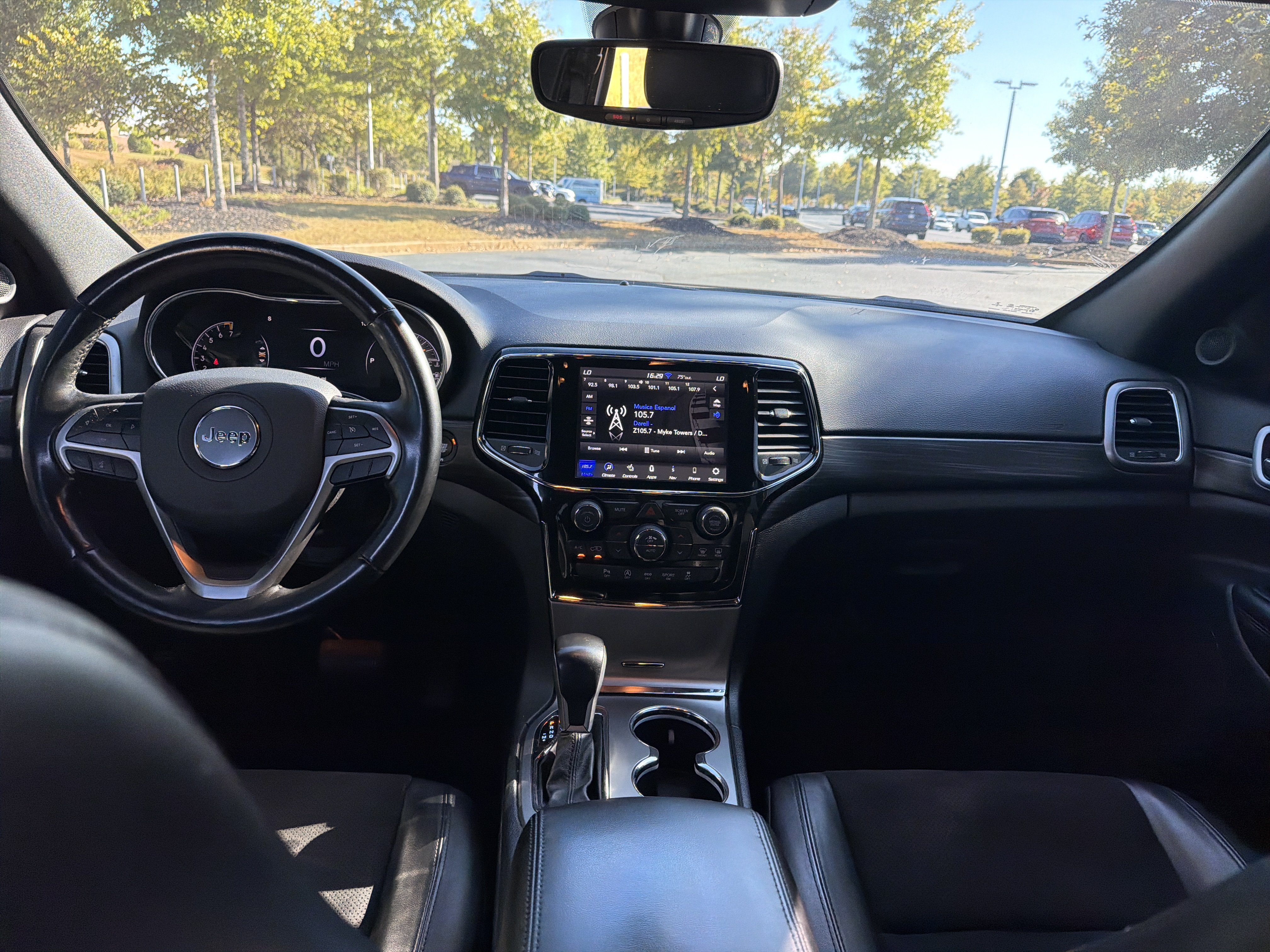 Used 2020 Jeep Grand Cherokee Altitude AWD/4WD image 29