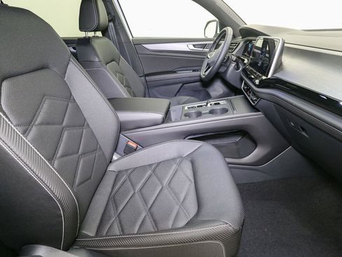 New 2026 Volkswagen Atlas Cross Sport SE image 15