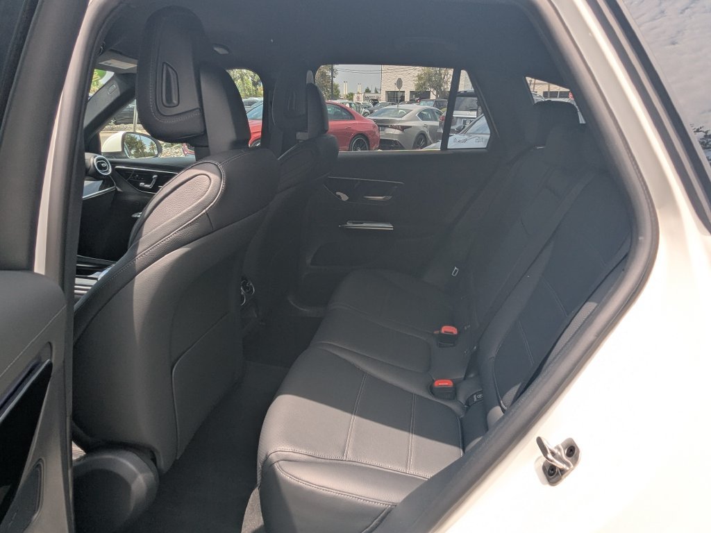 Certified 2025 Mercedes-Benz GLC 300 image 45