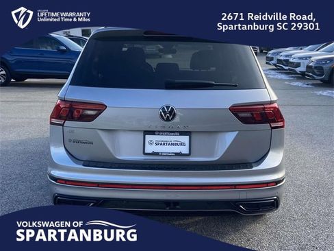 Used 2024 Volkswagen Tiguan SE R-Line image 4