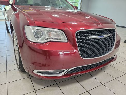 Used 2019 Chrysler 300 Touring w/ Driver Convenience Group RWD image 21