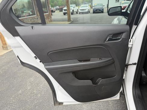 Used 2016 Chevrolet Equinox LTZ w/ Enhanced Convenience Package image 17