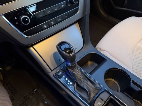 Used 2015 Hyundai Sonata SE FWD image 26