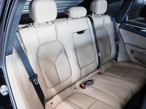 New 2026 Porsche Macan S image 6