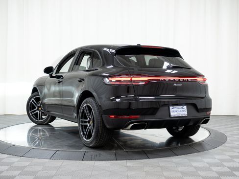 Certified 2021 Porsche Macan AWD/4WD image 33