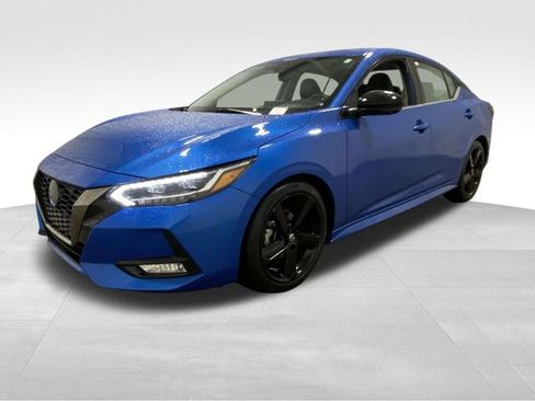 Used 2022 Nissan Sentra SR w/ Trunk Package image 6