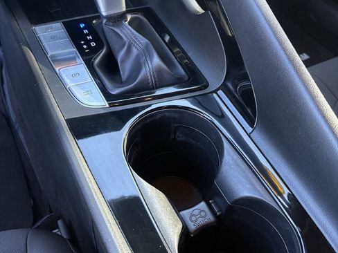 Used 2021 Hyundai Elantra SEL w/ Convenience Package image 30