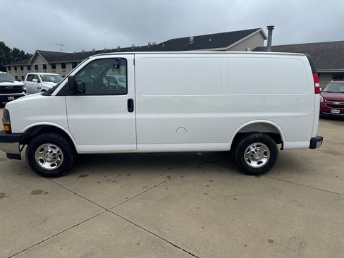Used 2025 Chevrolet Express 2500 w/ Driver Convenience Package RWD image 2