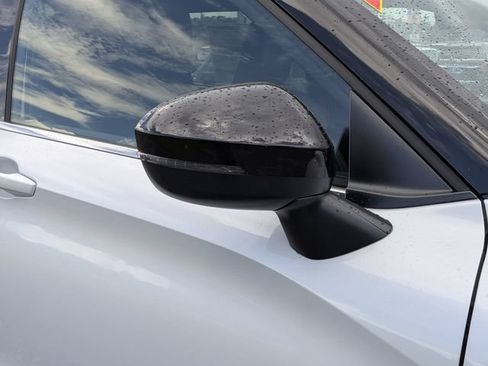 New 2026 Mitsubishi Outlander LE FWD image 11