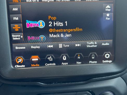 Used 2021 Jeep Renegade Trailhawk image 6