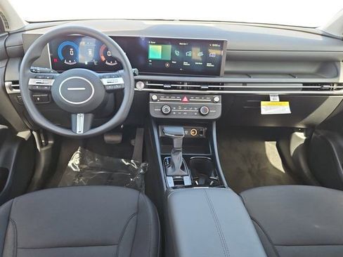 Certified 2026 Hyundai Tucson SE FWD image 6